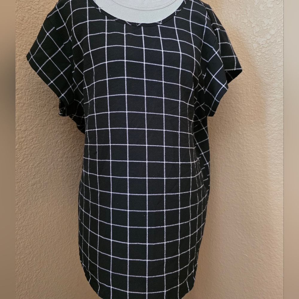 Lily White Black and White Grid Pattern Pullover‎ Shirt Light Weight Flowy Sz XL